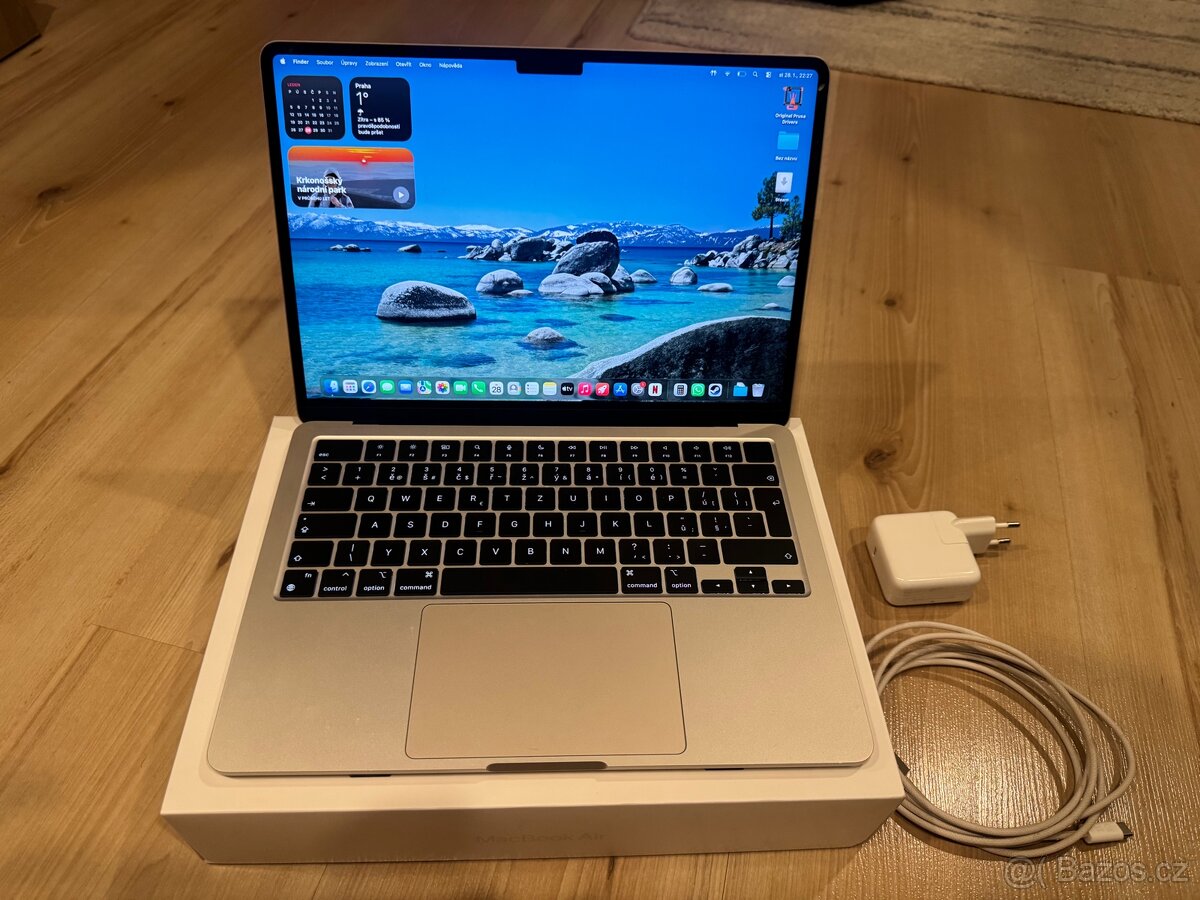 MacBook Air M2 (256 GB / 8 GB RAM)