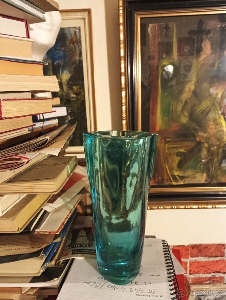 Váza ,čs.lisované sklo ,VÍZNER