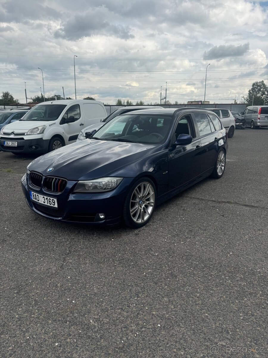 Prodám BMW 335ix e91 manuál