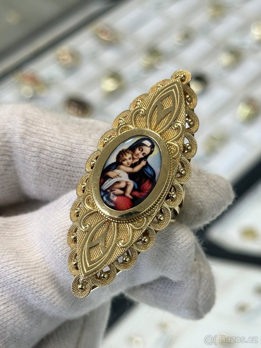 Zlatý prsten 11,82g