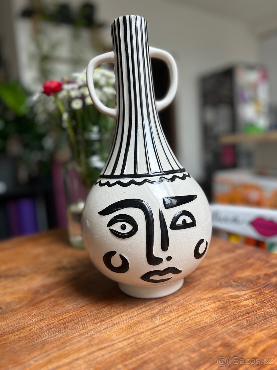 Unikátní porcelánová váza.