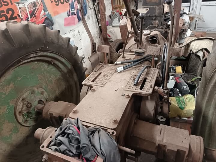 Zetor 25