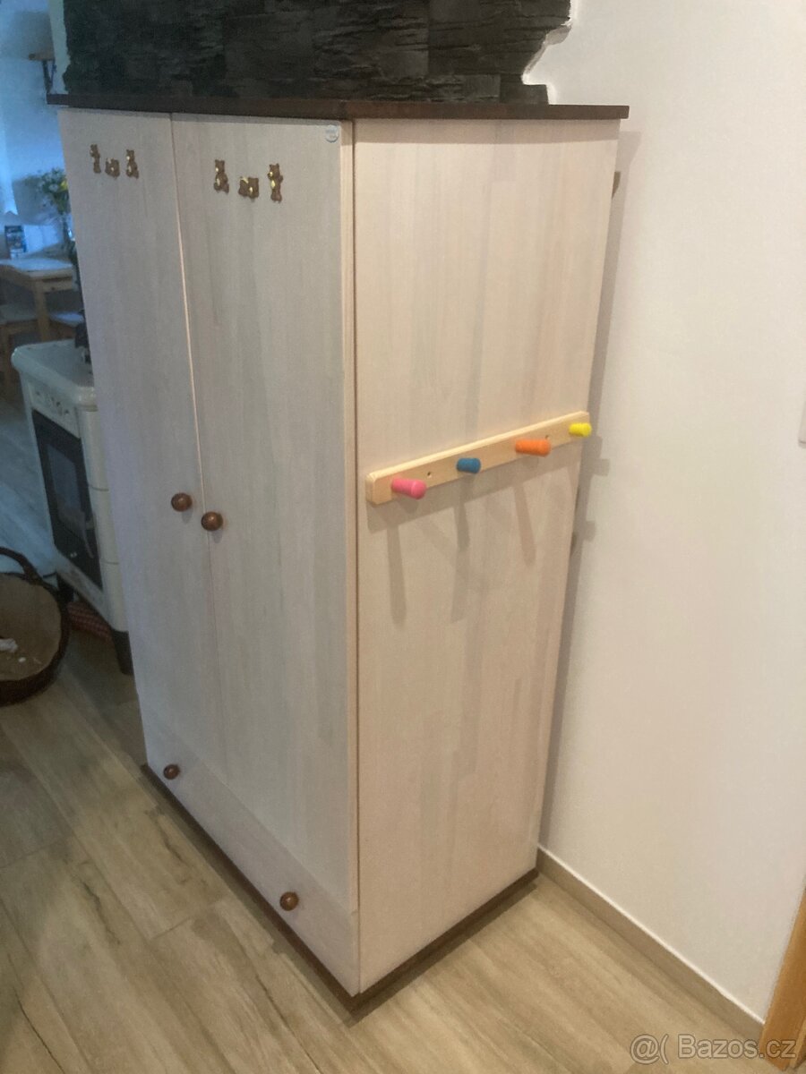 Dětský nábytek drewex( přebalovák +skrin)
