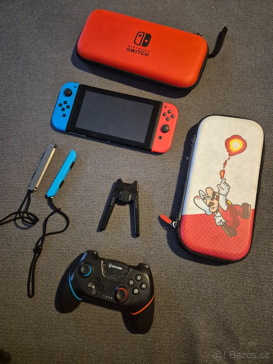 Nintendo Switch + hry a příslušenství