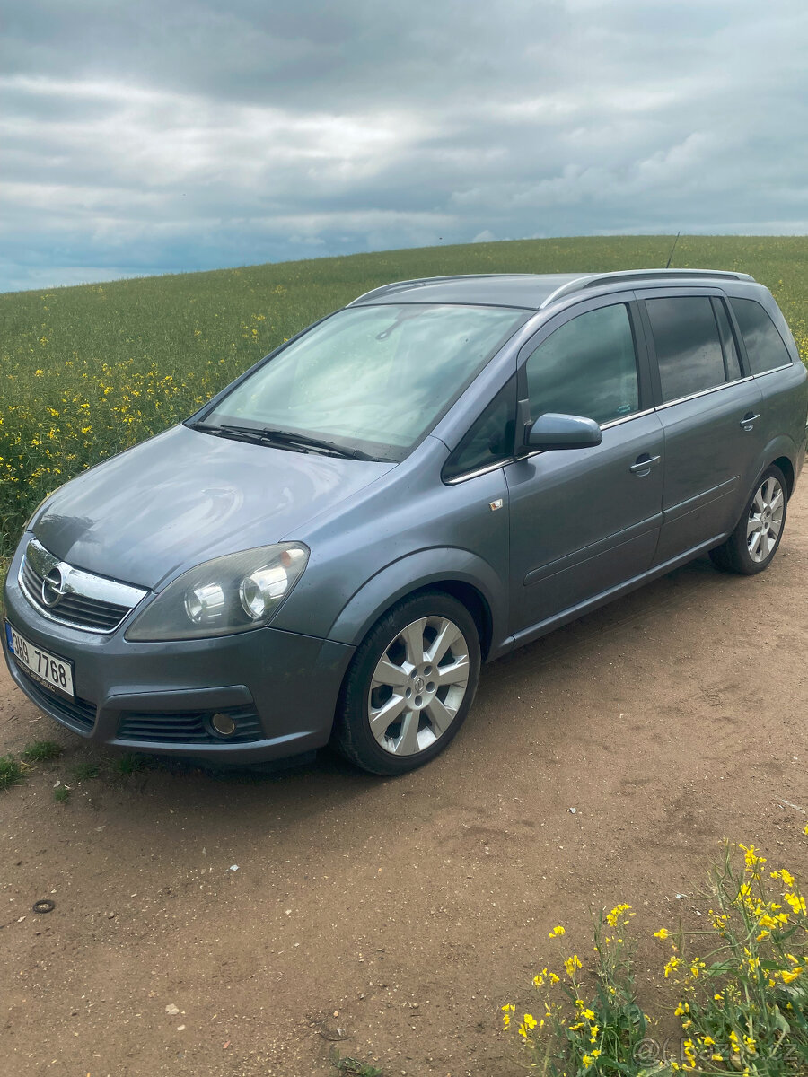Opel Zafira 1,9 cdti, 110 kW