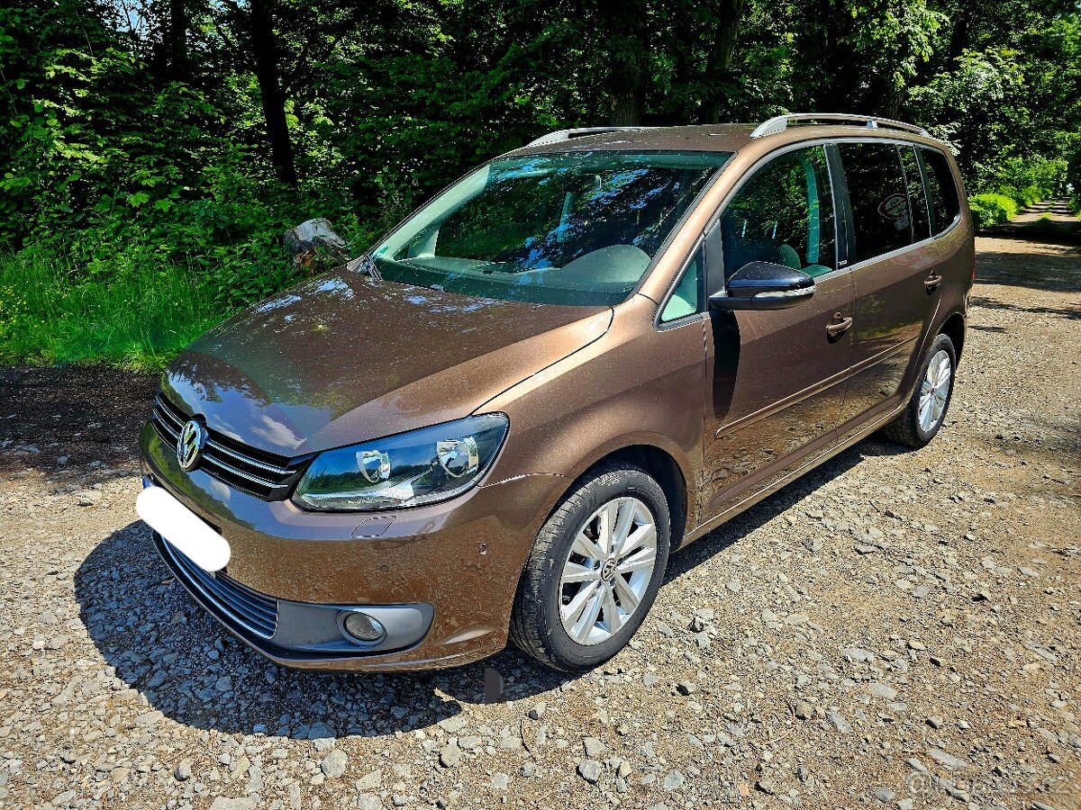 Volkswagen Touran 1,4tsi Highline model 2012