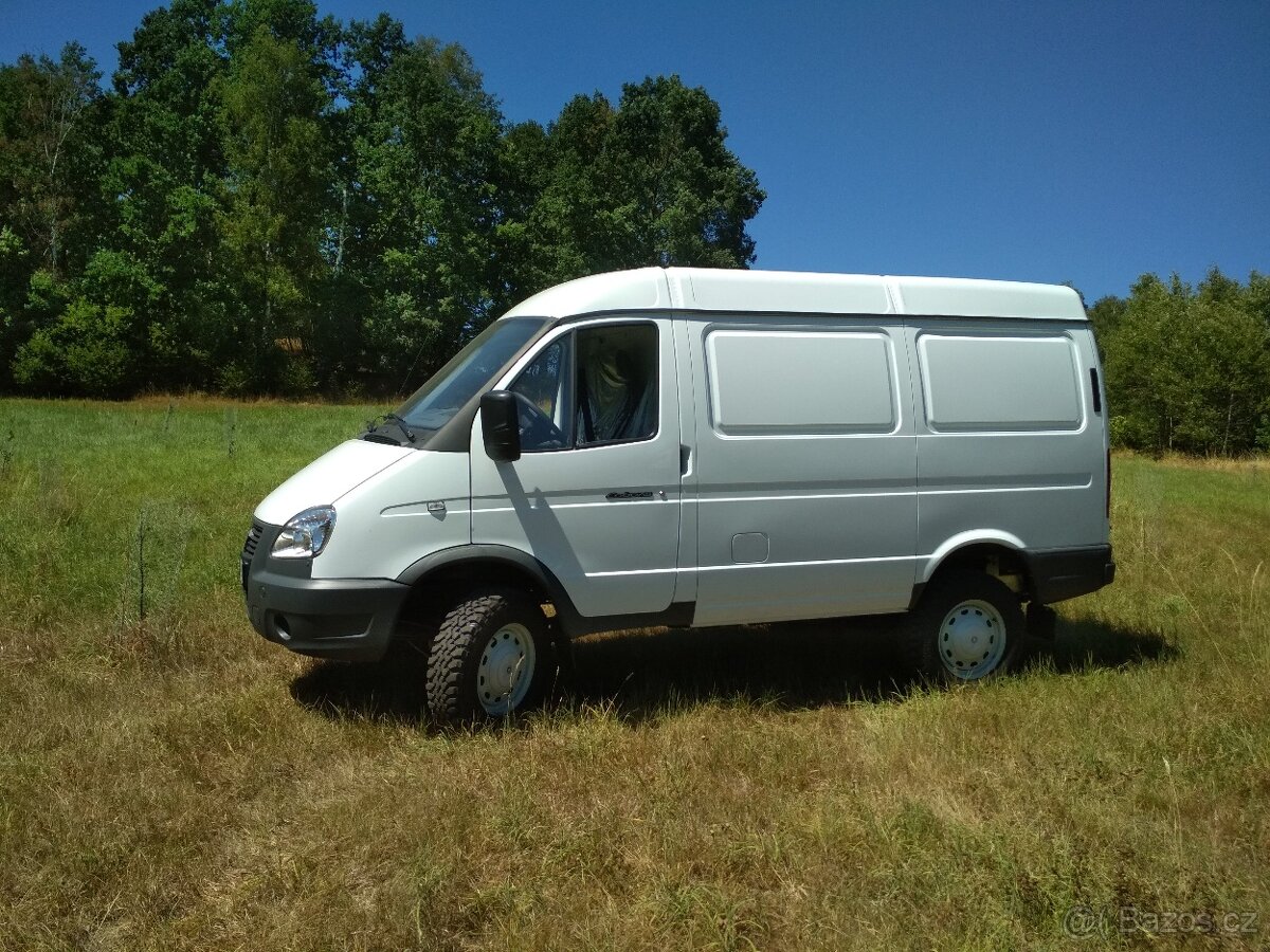 GAZ Sobol 4x4 Furgon: Spolehlivý Partner pro Vaše Podnikání