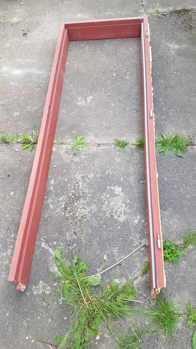 Futra Zarubne 60"