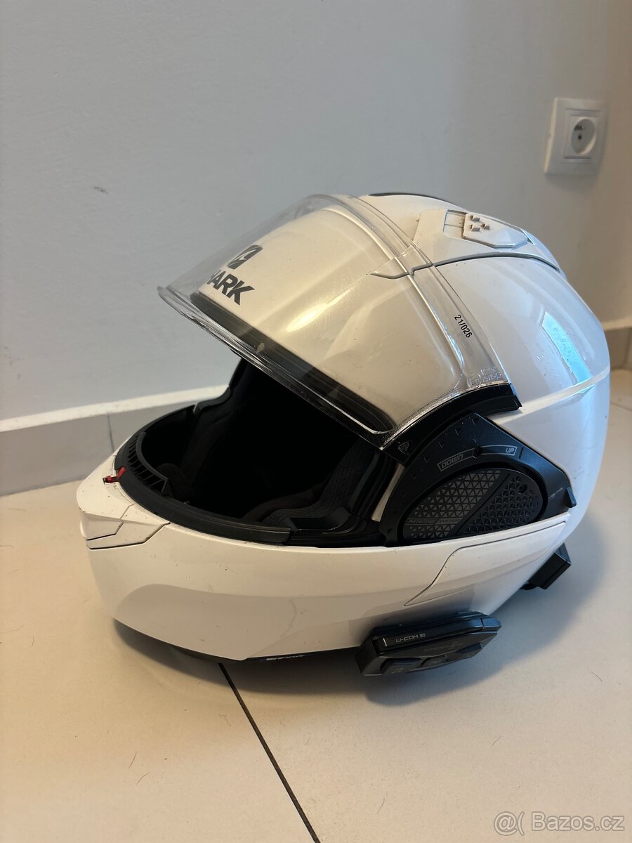 Prodám překlopnou helmu Shark včetně handsfree