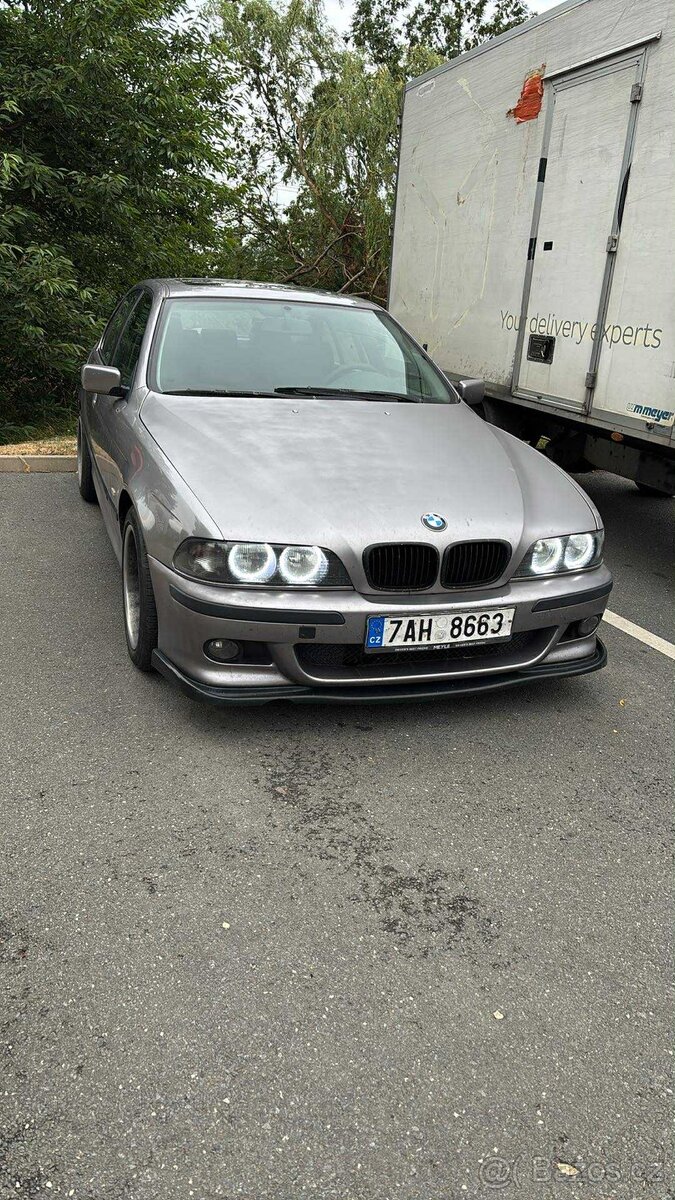 BMW e39 528i