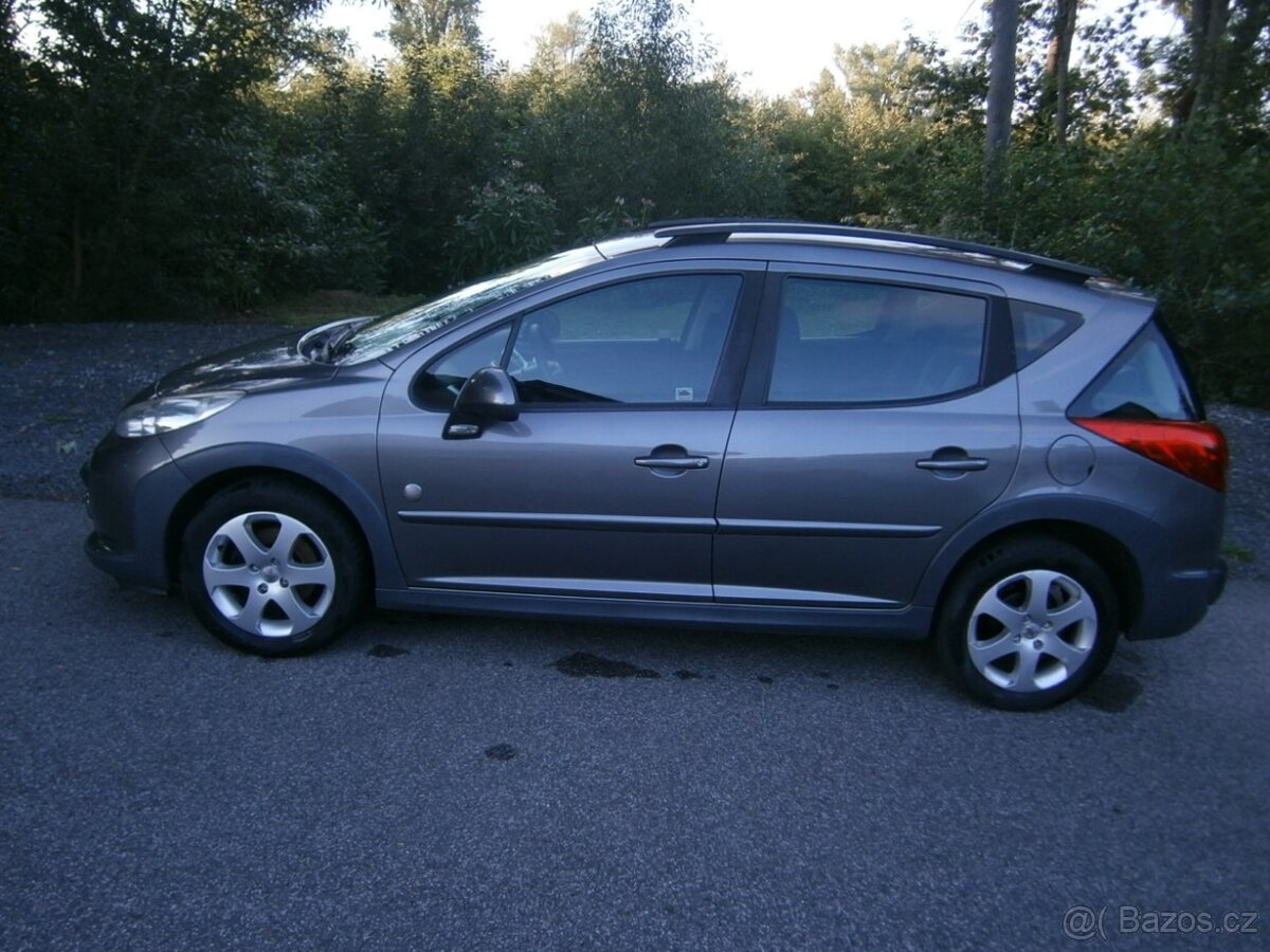 Peugeot 207 1,4 SW outdor výborný stav