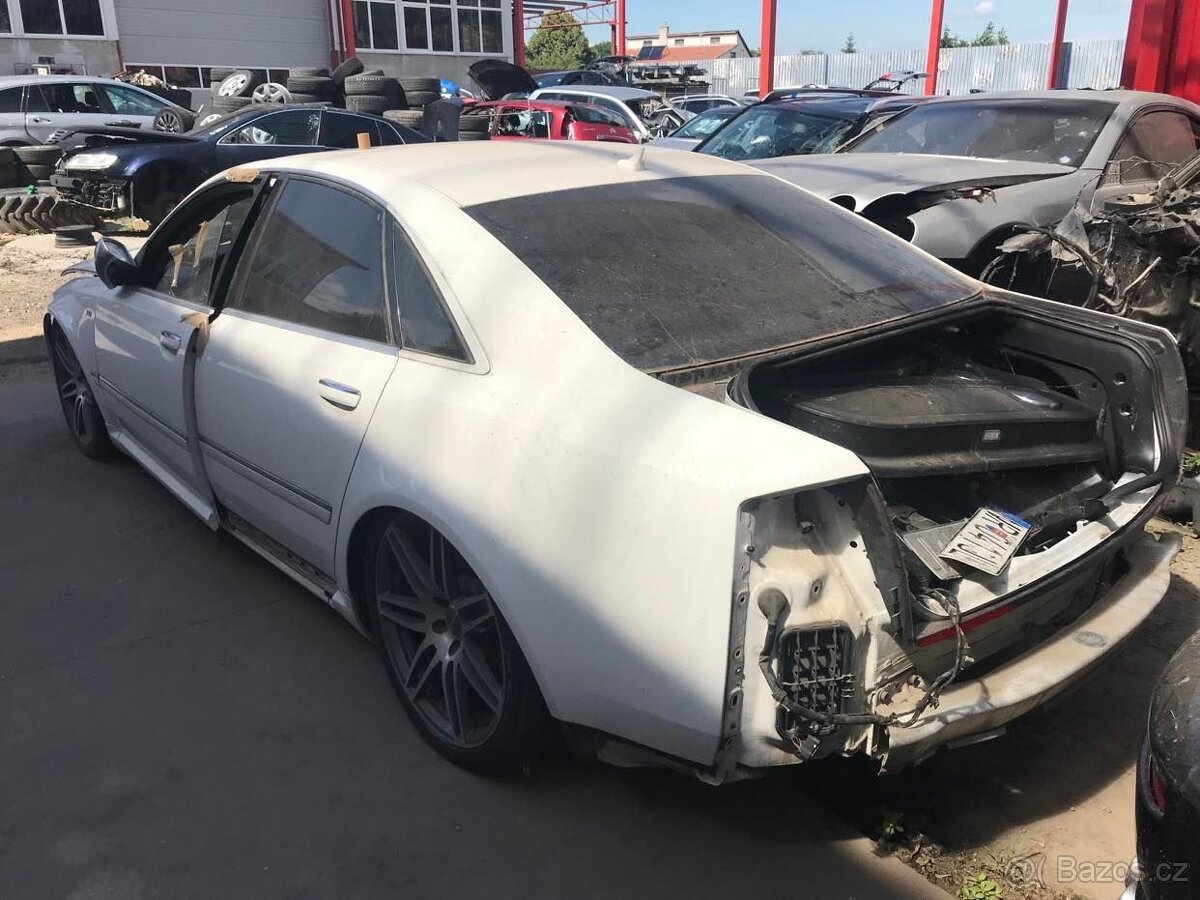 Audi S8 5,2FSi V10