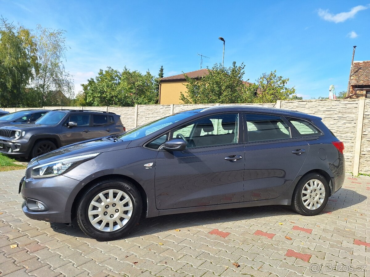 Kia Cee´d, 1,4CRDi,66kW,tažné,nové brzd.desky,olej.servis