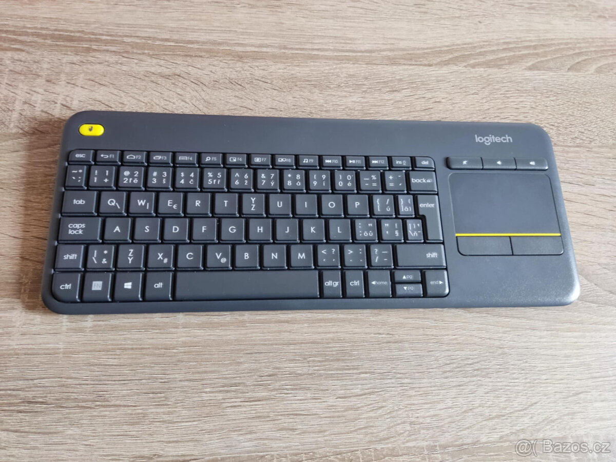 Logitech K400+ Bezdrátová klávesnice s touchpadem