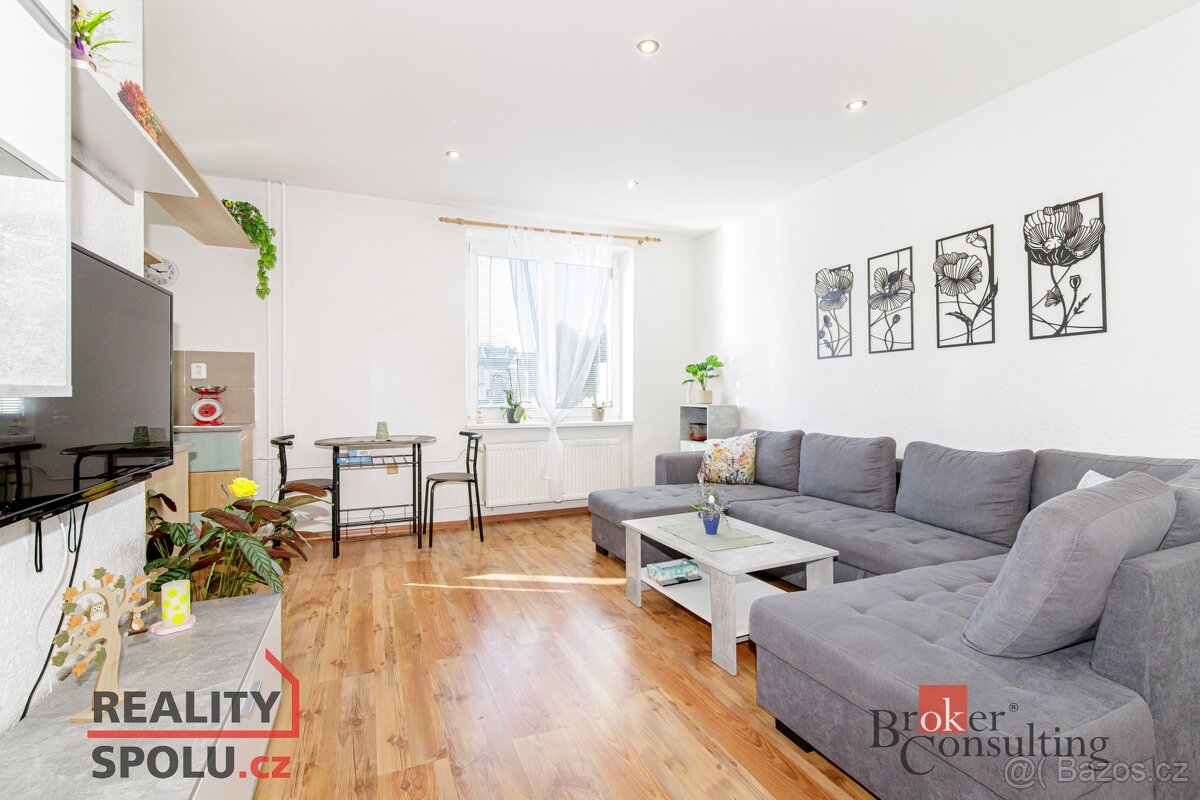 Převod dr. podílu, byty/2+kk, 49 m2, Dr. E. Beneše 102/22, 7