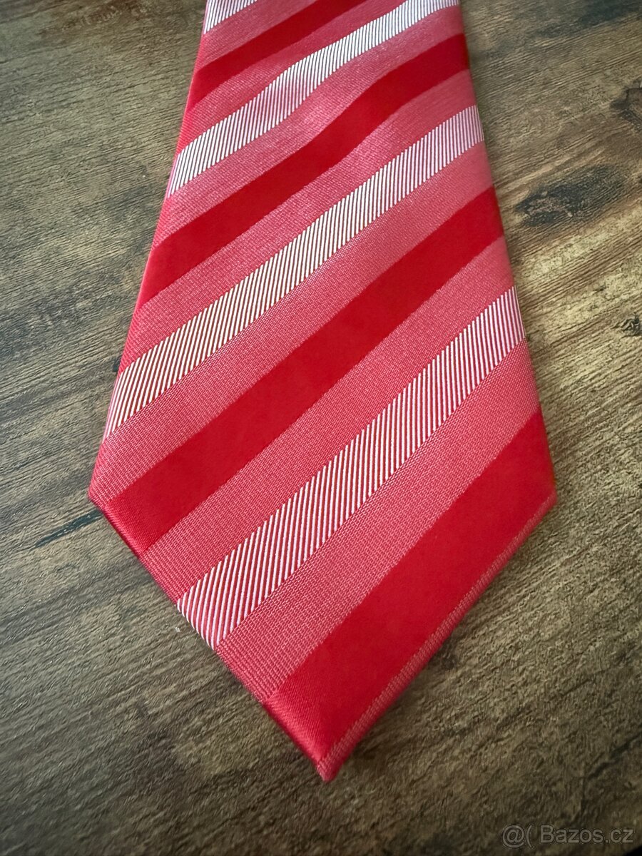 Luxusní nová kravata