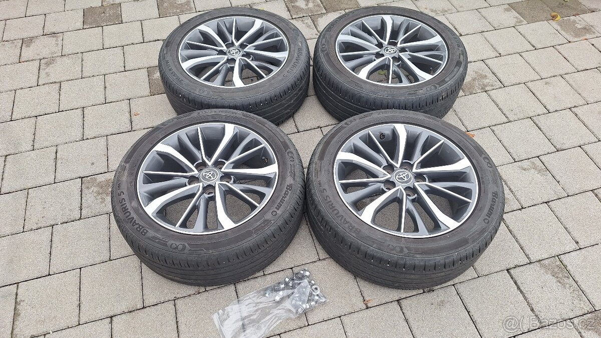 Alu kola Toyota 17" 5x114,3 letní pneu 215/55 R17 5-6mm