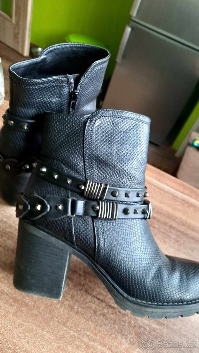 Dámské, černé,zimní boty,vel.40