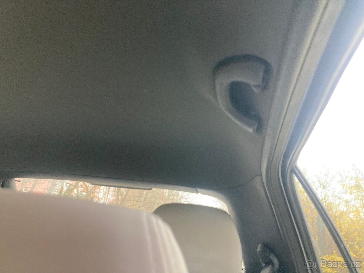 Prodám kompletní interiér Škoda Fabia RS – černé provedení