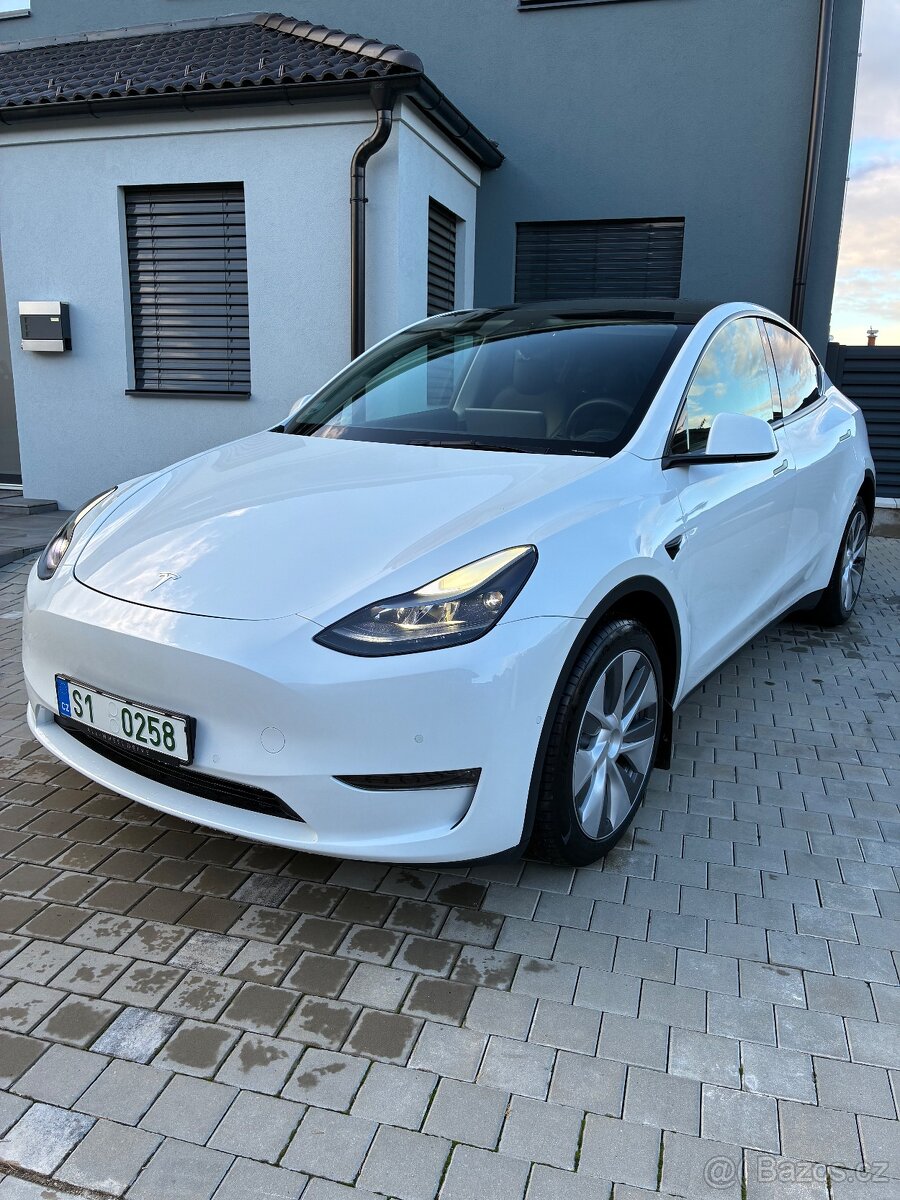 Tesla Model Y Long range | 1 majitel | top stav