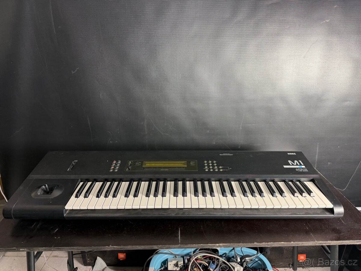Korg M1