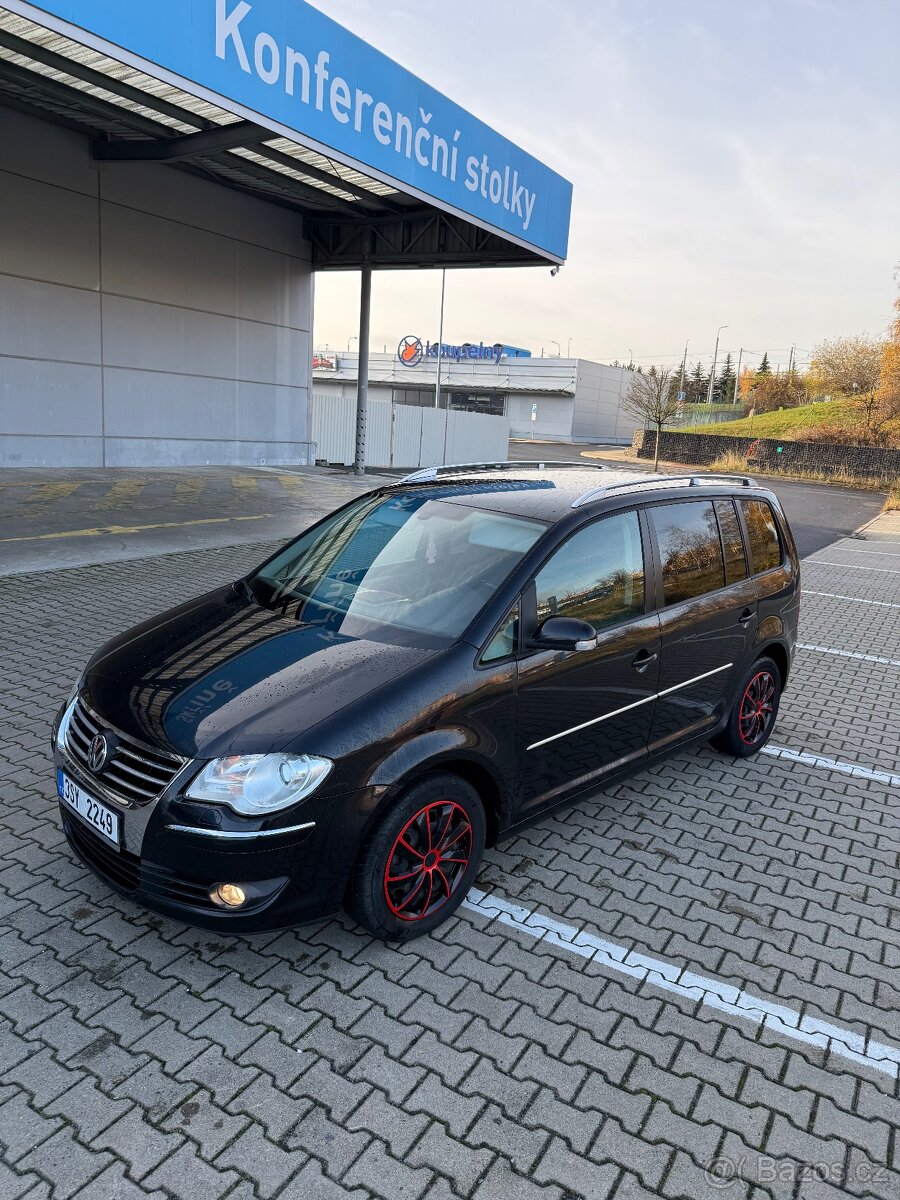 Vw  Touran 2.0tdi 103kw rok 11/2007