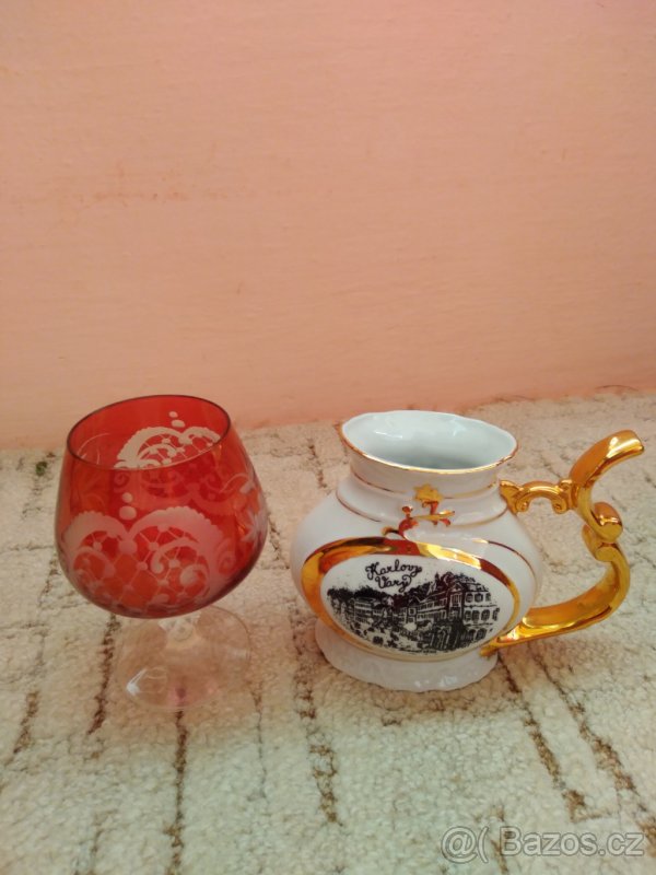 Starožitná sklenička