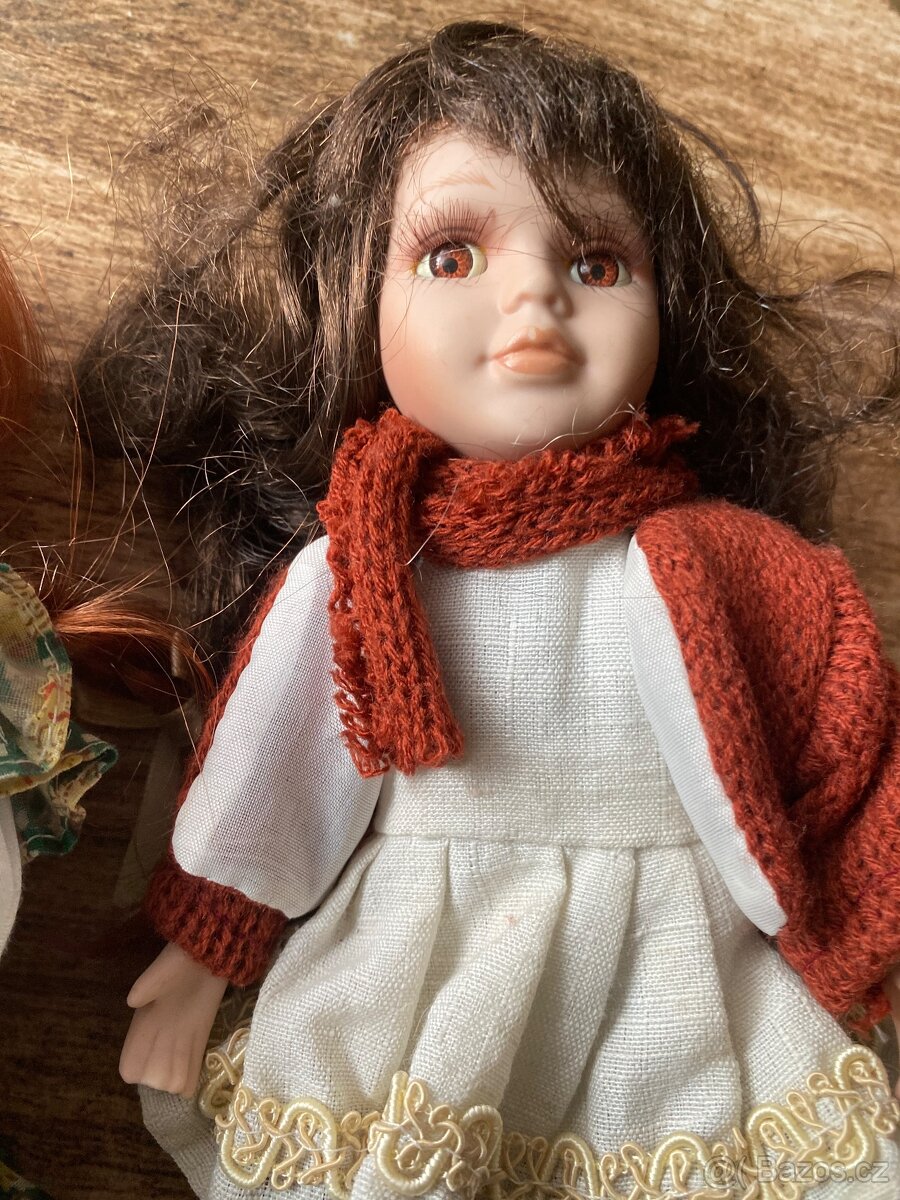 Dvě Panenky  s porcelánovou hlavou