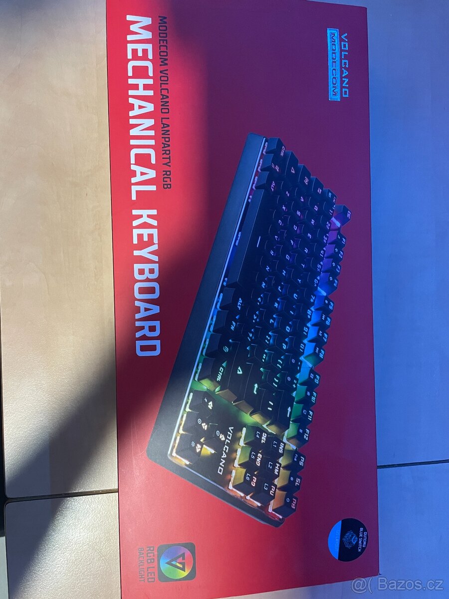 Herní mechanická klávesnice