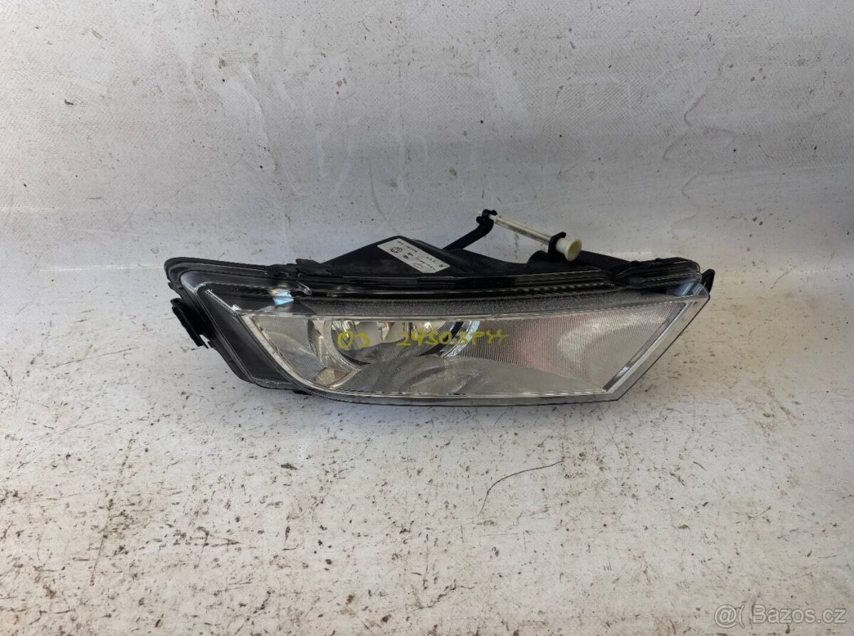Pravá mlhovka Škoda Octavia 3