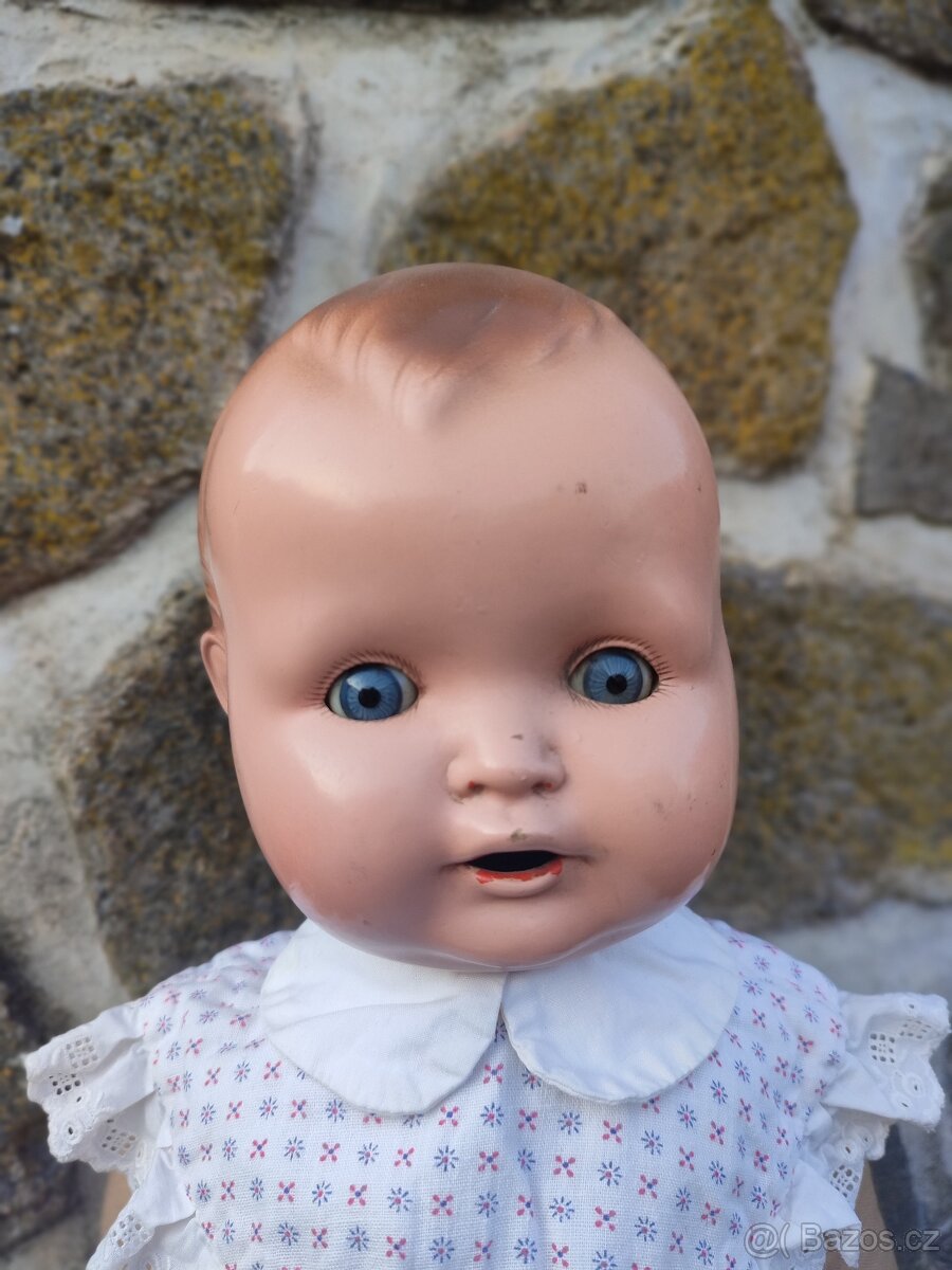 Starožitná,stará panenka