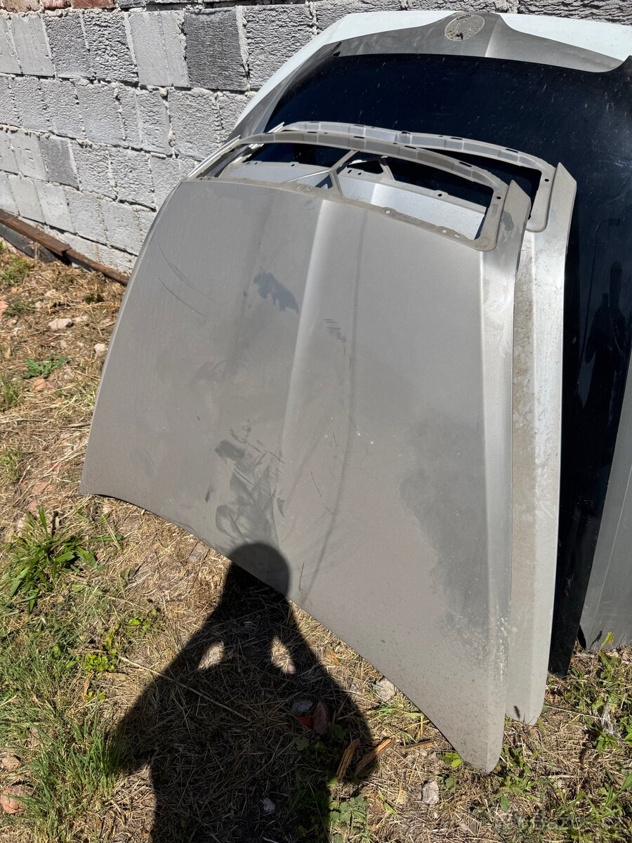 Škoda Octavia 2 kapota