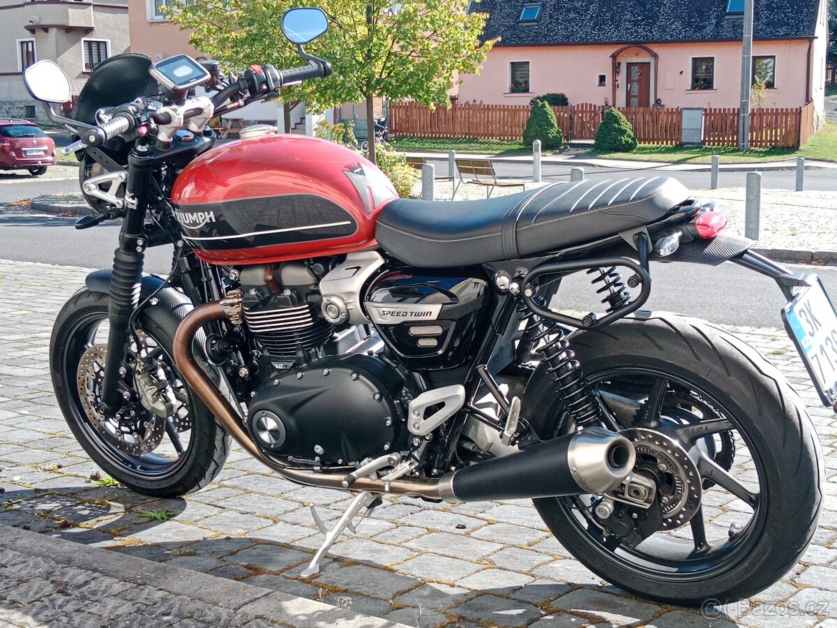 Triumph speed twin 1200