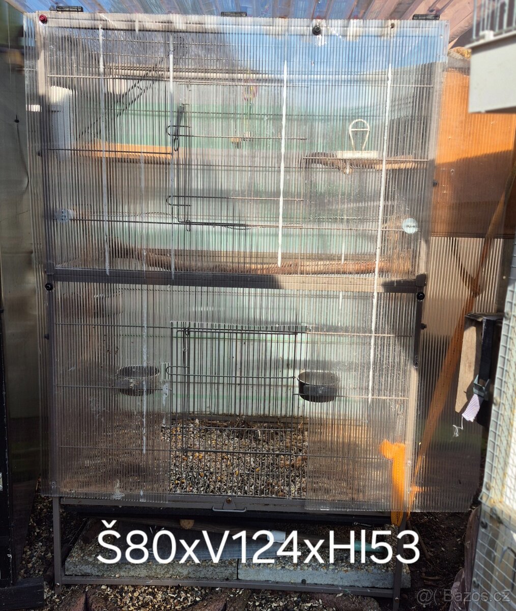 Voliéra pro papoušky