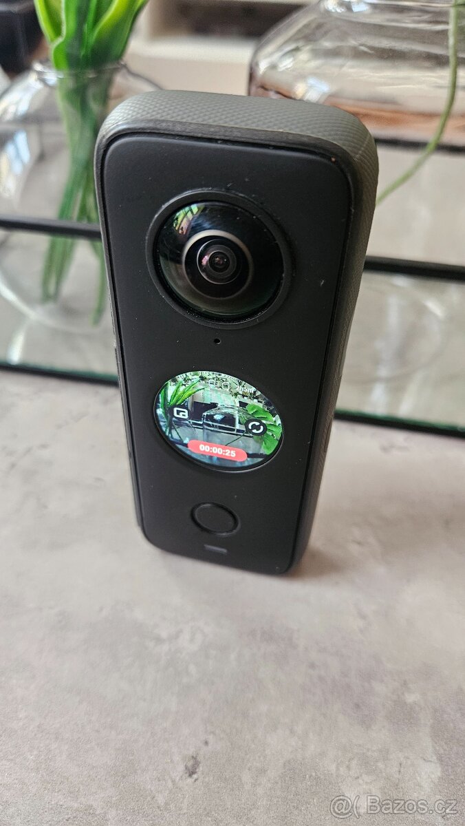 Akční kamera Insta360 one x2