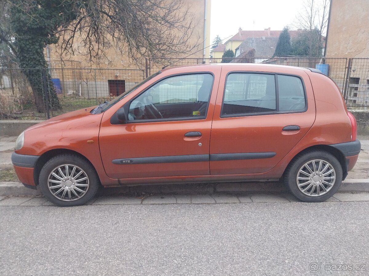 Renault Clio 1.4. 55kw rv. 97