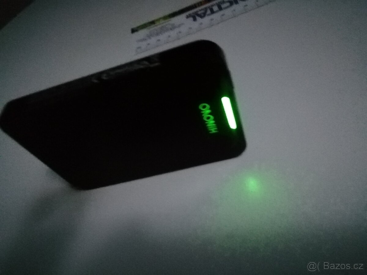 Luxusní stylová magnetická bezdrátová power banka