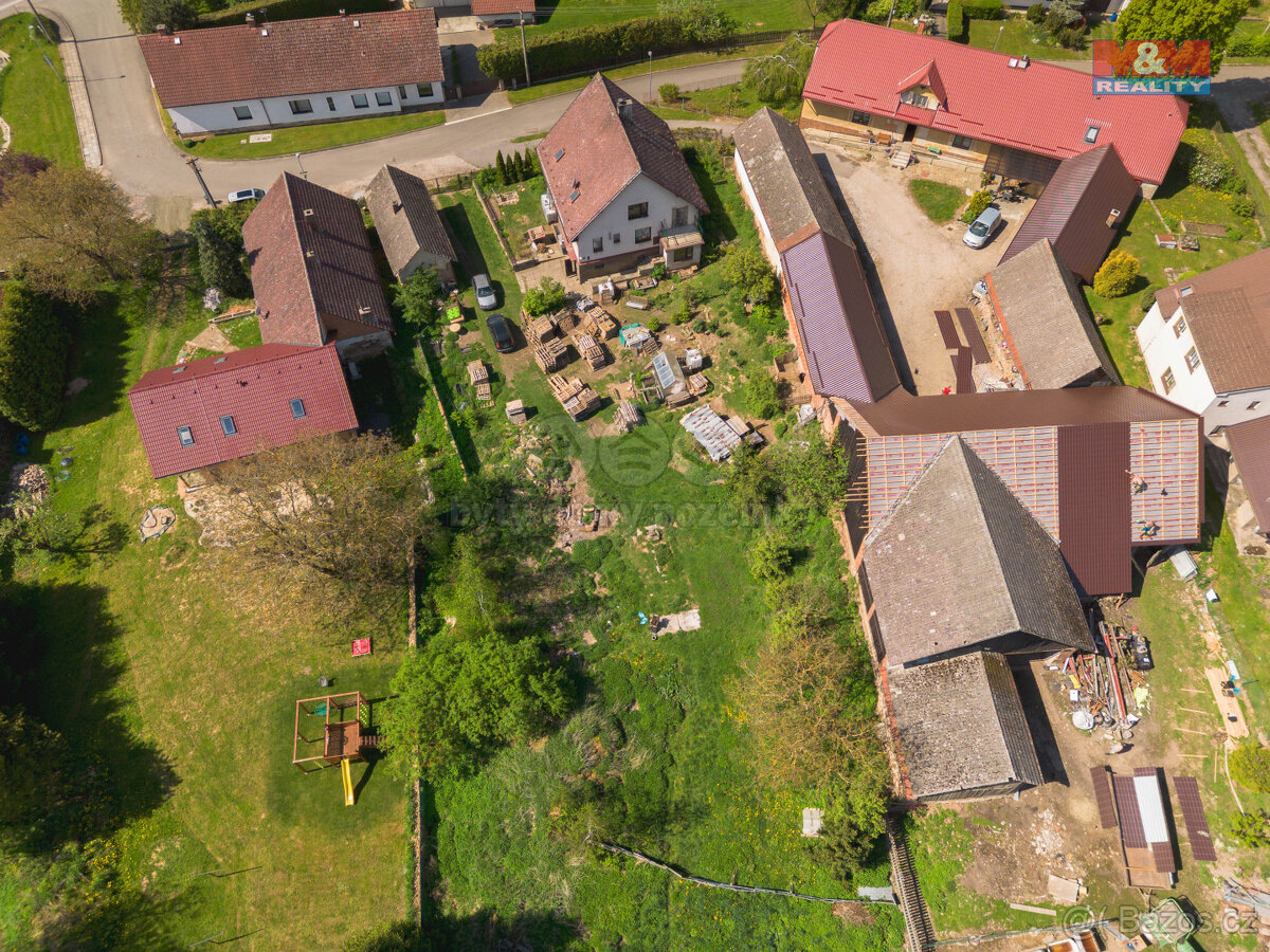Prodej pozemku 1198 m2 v Úlibicích