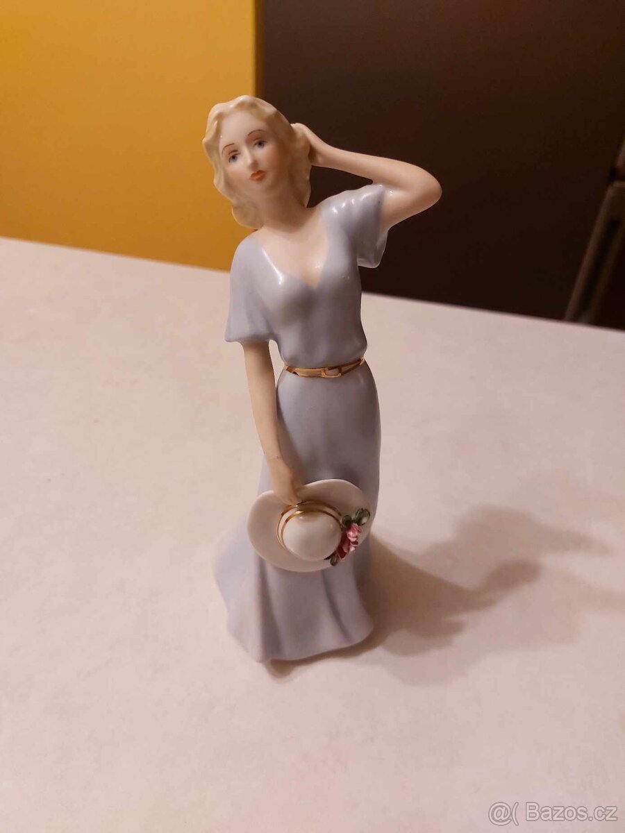 Porcelánová soška - Dáma s kloboukem - Royal DUX- Fuksová