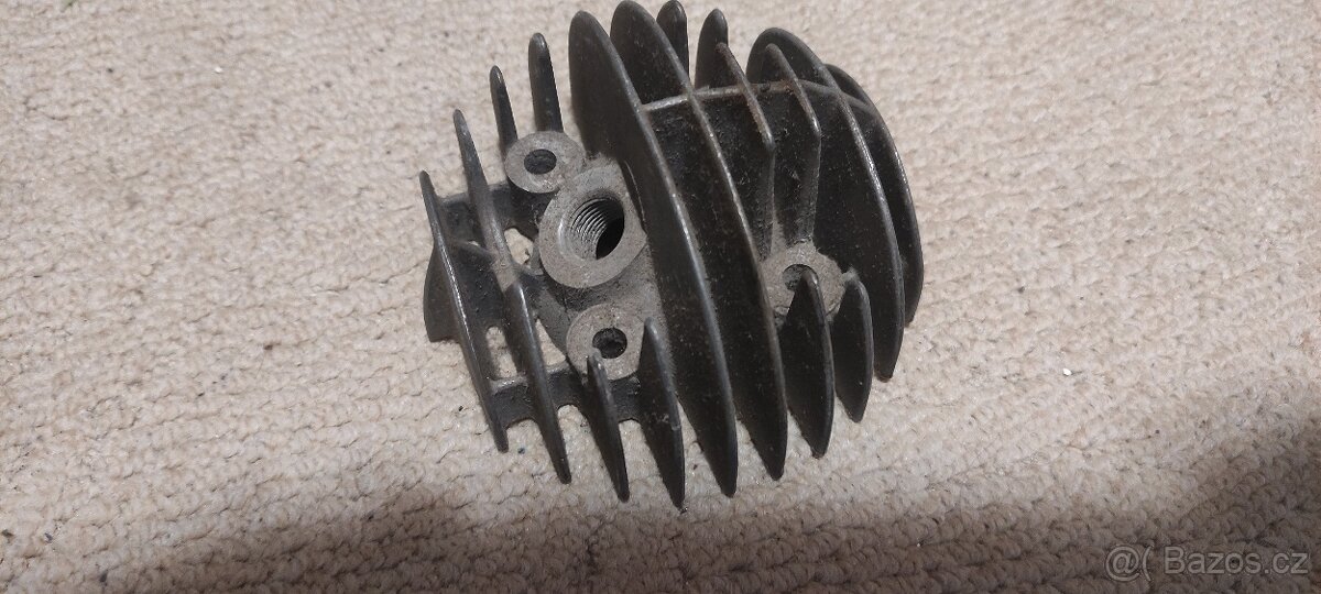 Hlava motoru Jawa 50 typ 550,555
