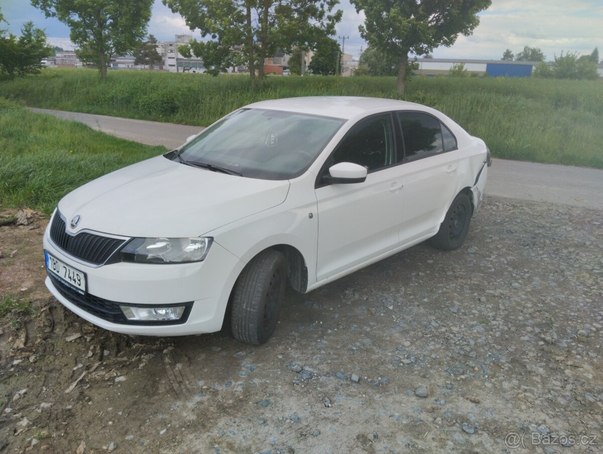 Škoda Rapid 1.2 TSI 77kw 1 majitel koupeno v ČR