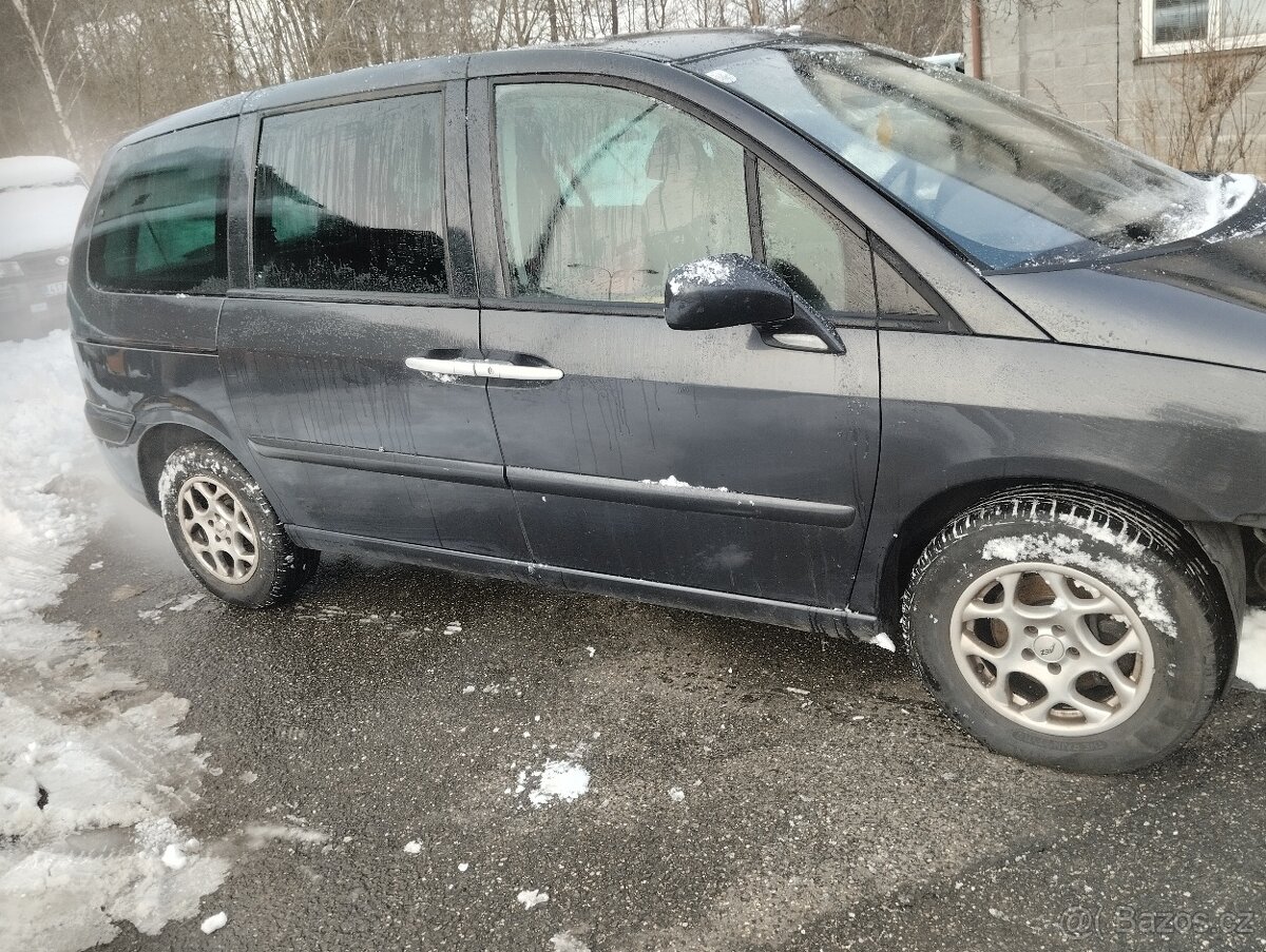 Nahradní díly Citroen C8