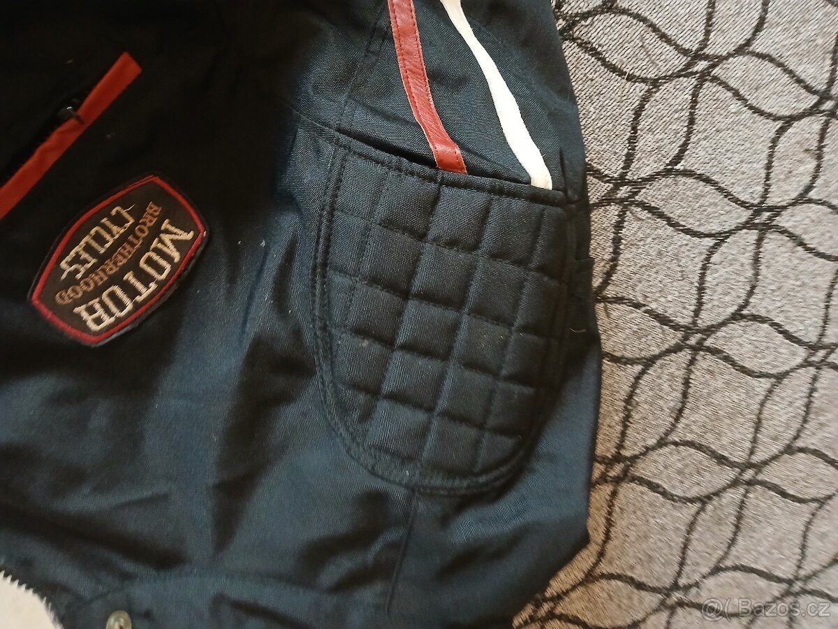 Moto bunda