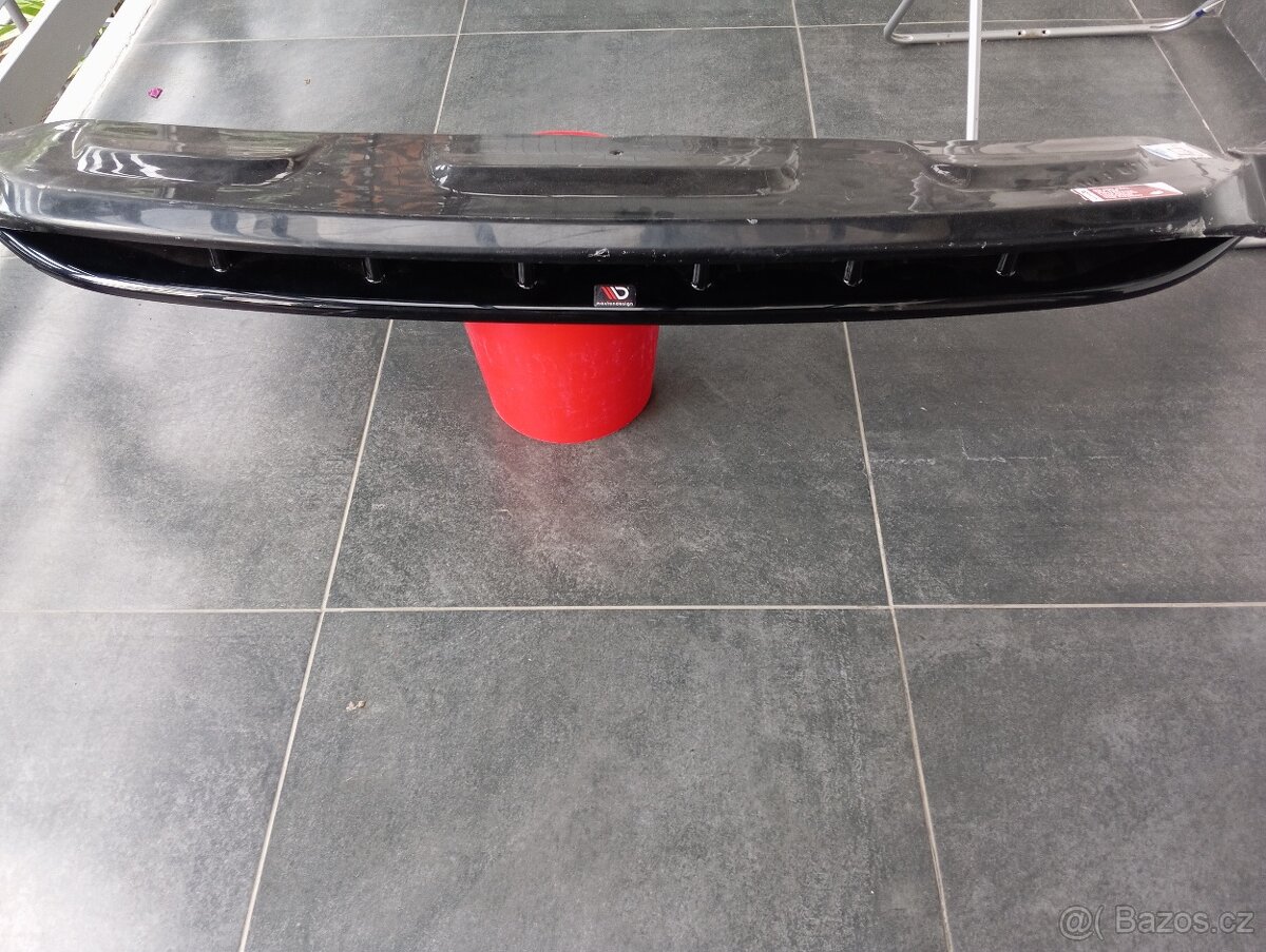 Prodám přední spoiler na Audi q8