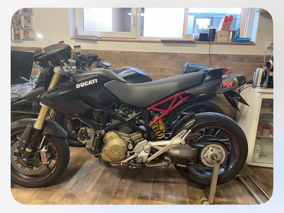 DUCATI HYPERMOTARD 1100S