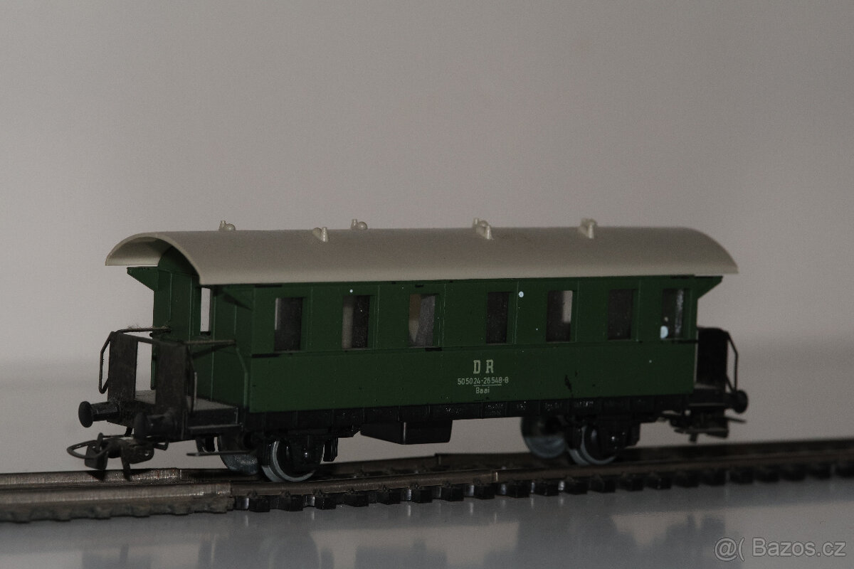 Model vagonu H0 - osobní Baai