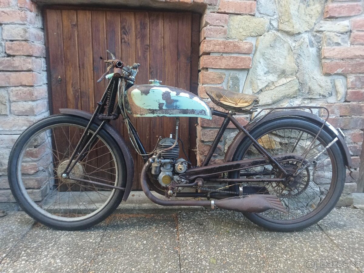 Předválečné francouzské motokolo 1933