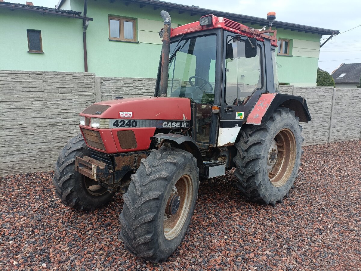 68kW/90PS Traktor CASE IH 4240 XLA, 4x4, 4-válec