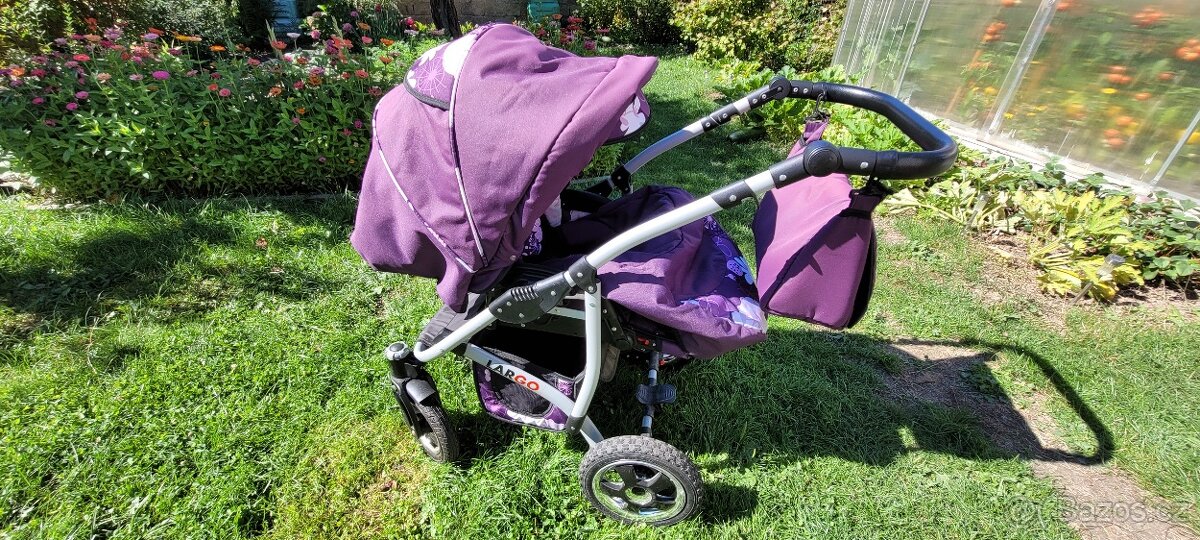 Krásný multifunkční kočárek LARGO -pěkný zachovalý