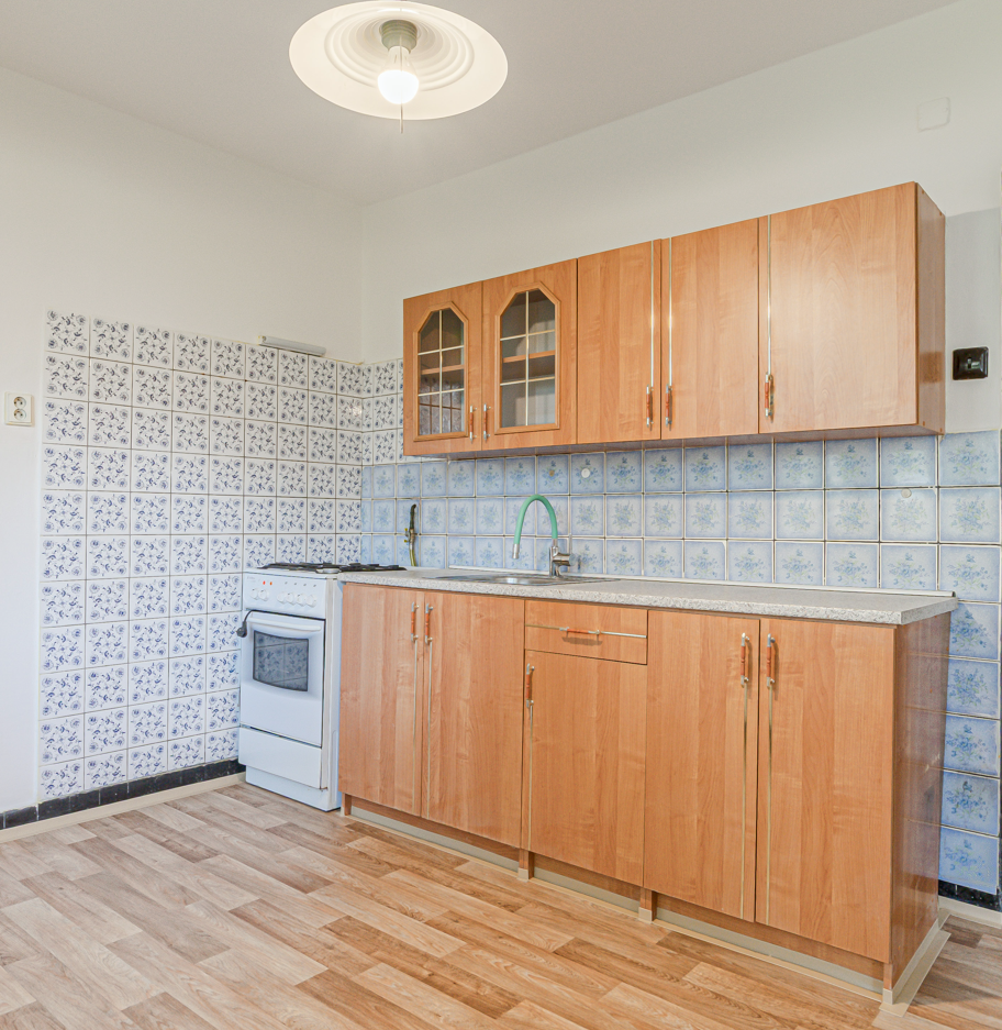 Kuchyňská linka s troubou